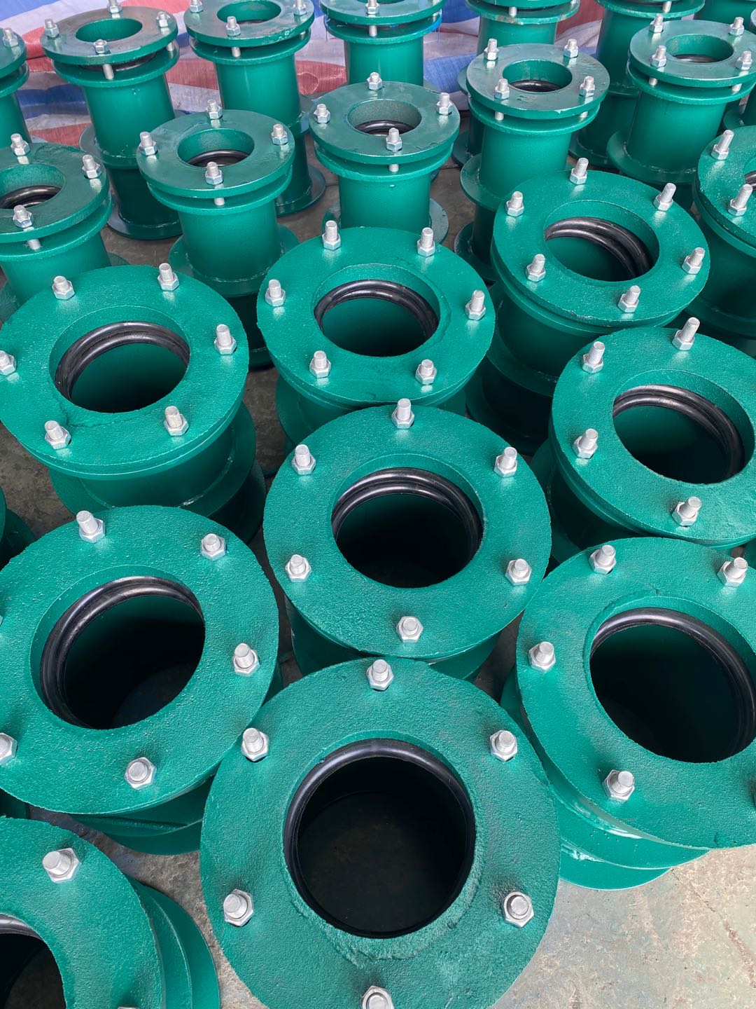 ���ͺ��ط�ˮ�׹�